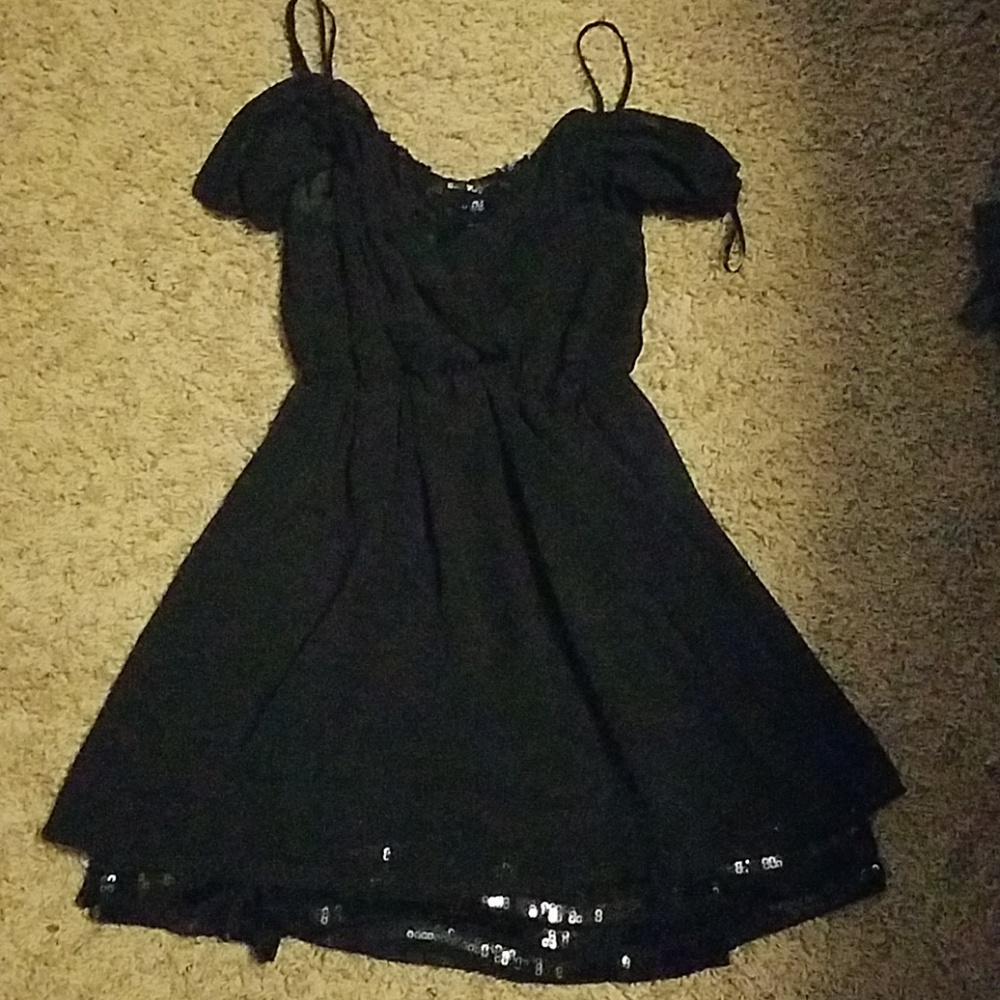 Bke black sequined dress